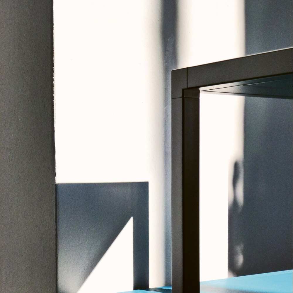 Desalto Libreria modulare Helsinki - Composizione H (h. 198 L 70 + 147 - 217 cm)