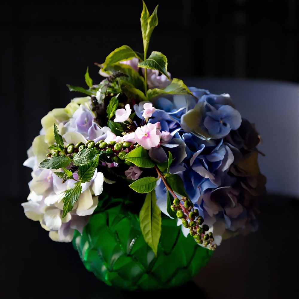 Lalique Languedoc small crystal vase