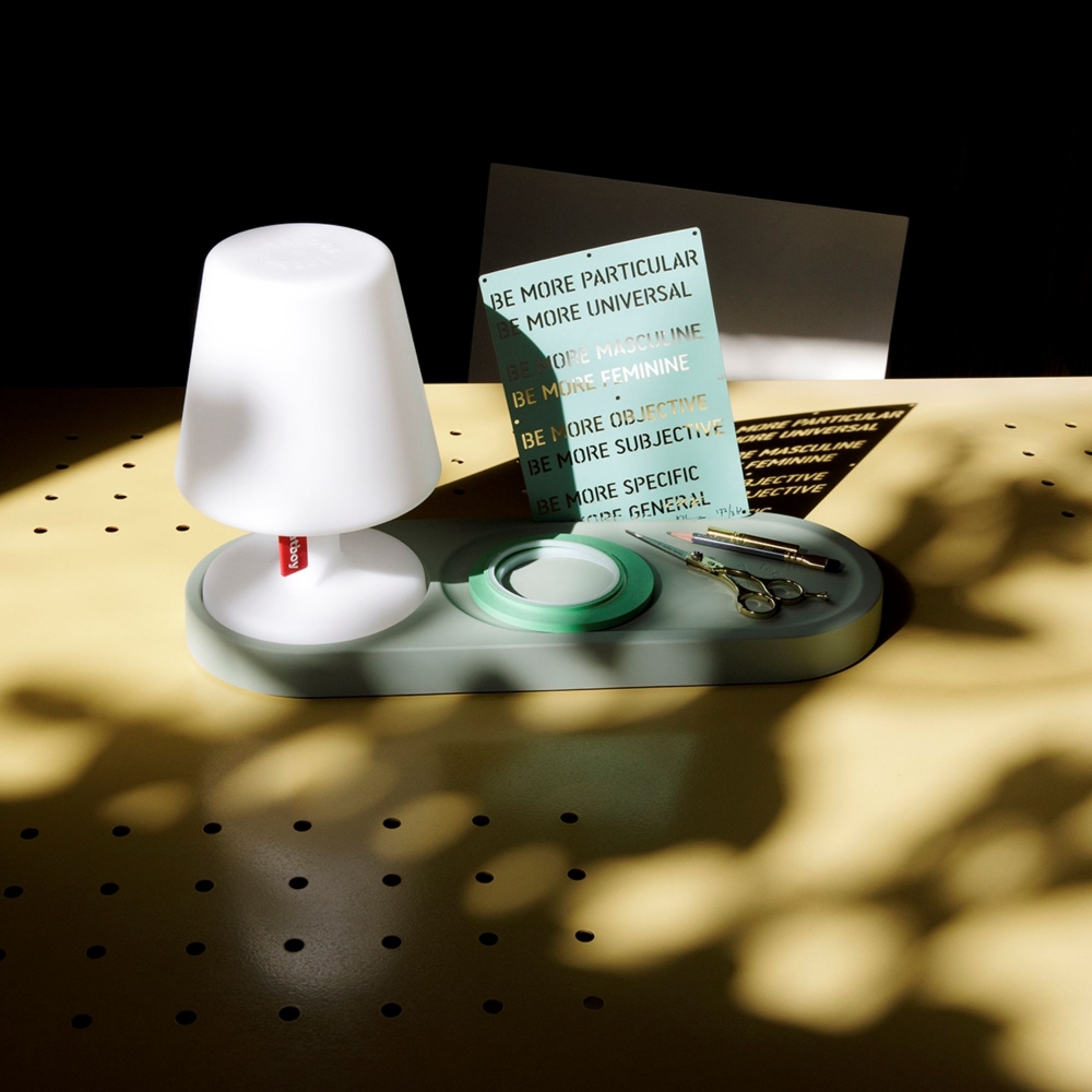 Fatboy wall shelf for Edison The Petit