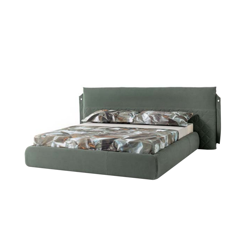 Diesel with Moroso Letto Bed Camp...