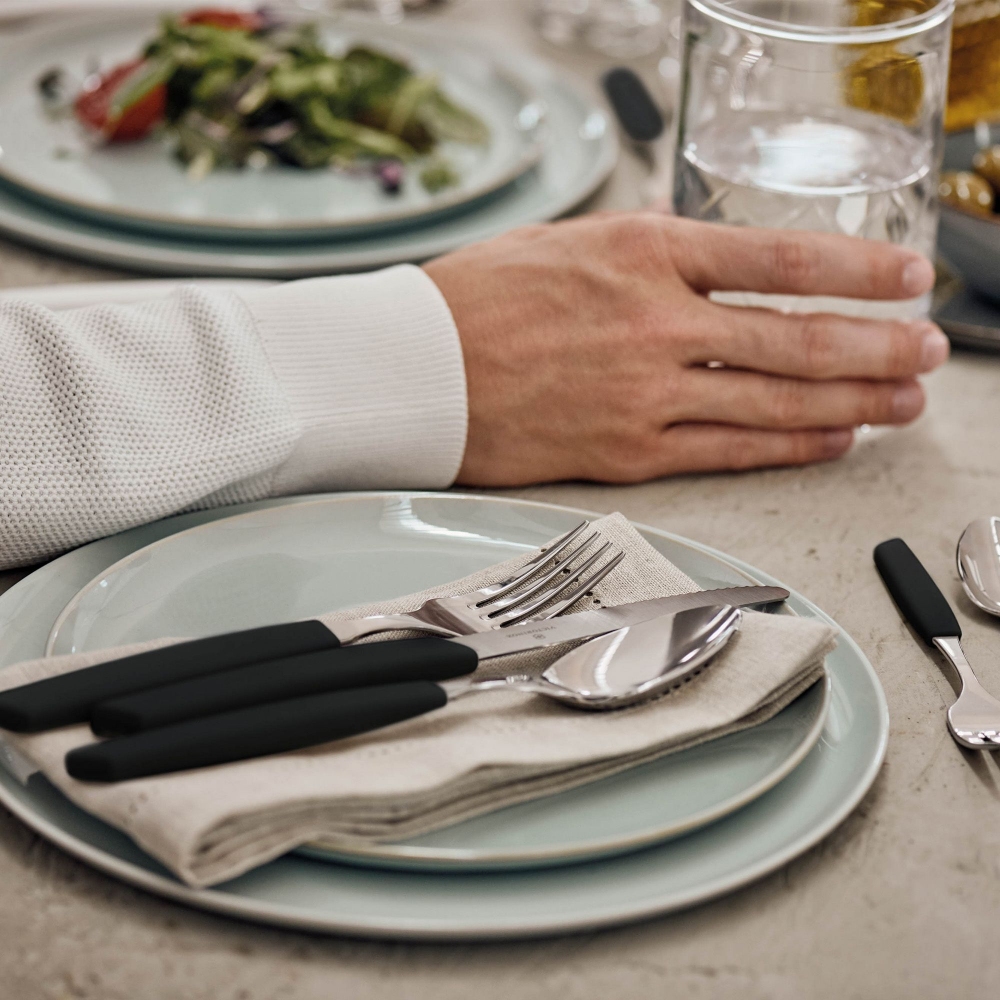 Victorinox Servizio 24 posate Swiss Modern