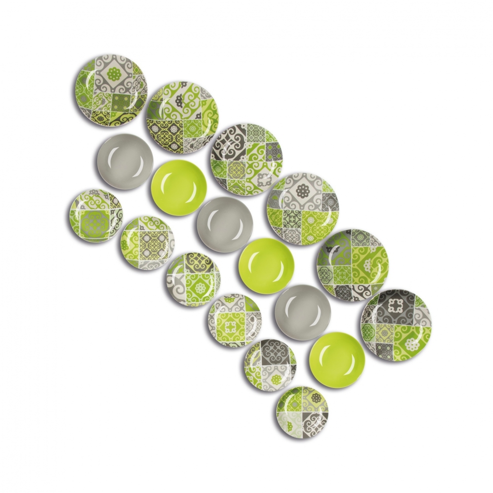 Excelsa Maiolica service of 18 plates