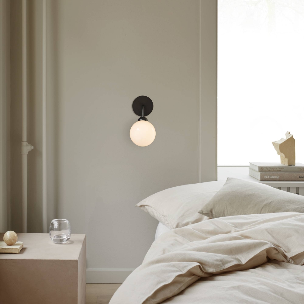 Nuura Apiales Wall wall lamp