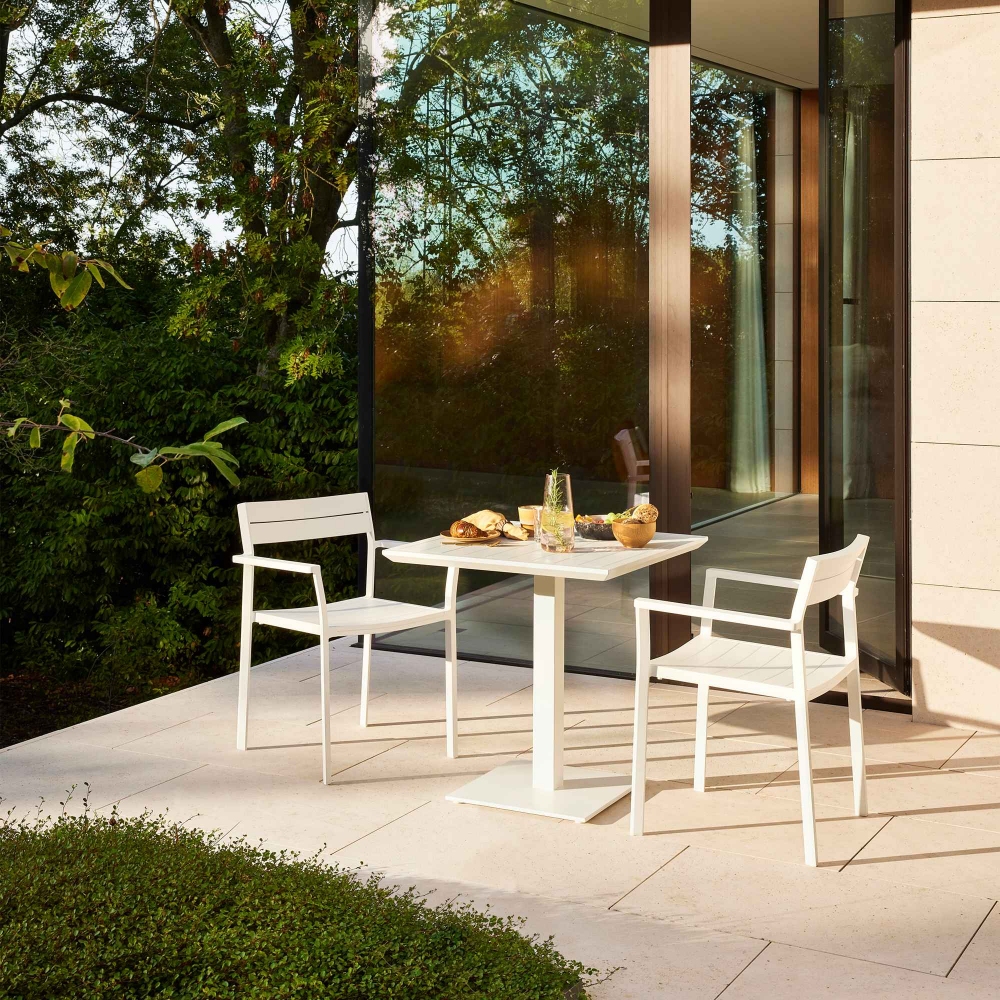 Diphano Metris dining armchair