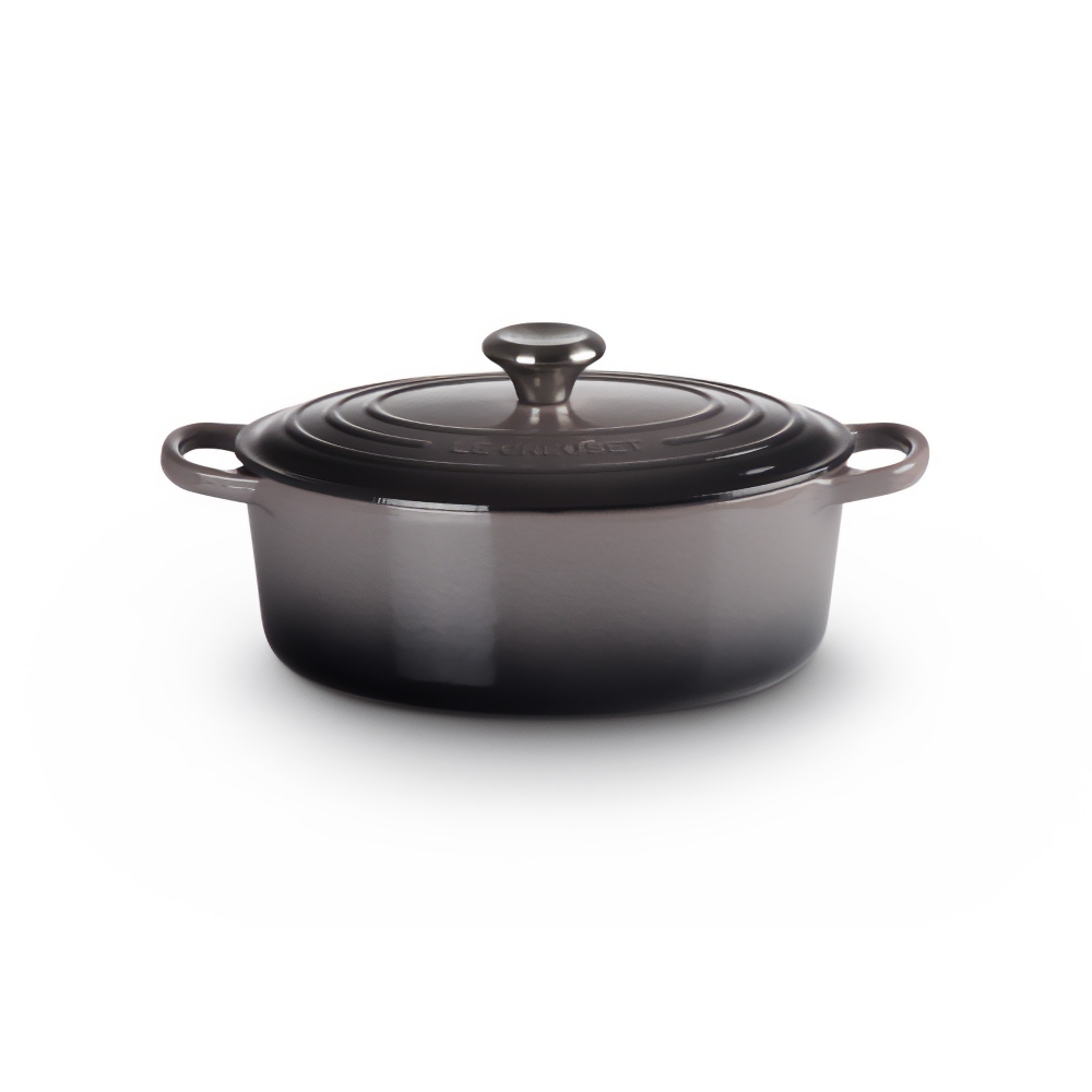 Le Creuset Evolution oval casserole...