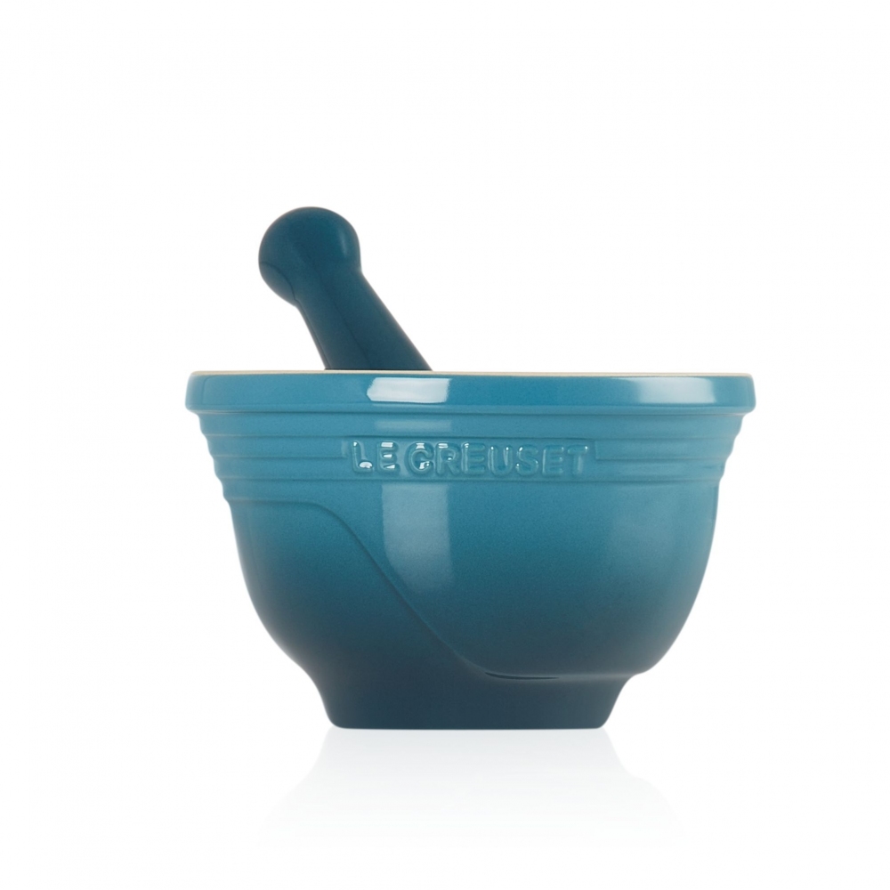 Le Creuset mortar with pestle diam....