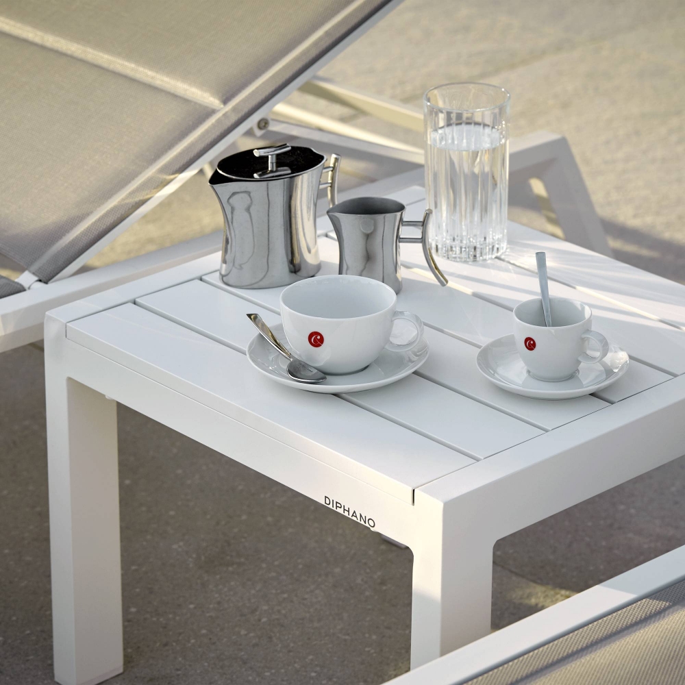 Diphano Metris side table 48x42 cm 35h