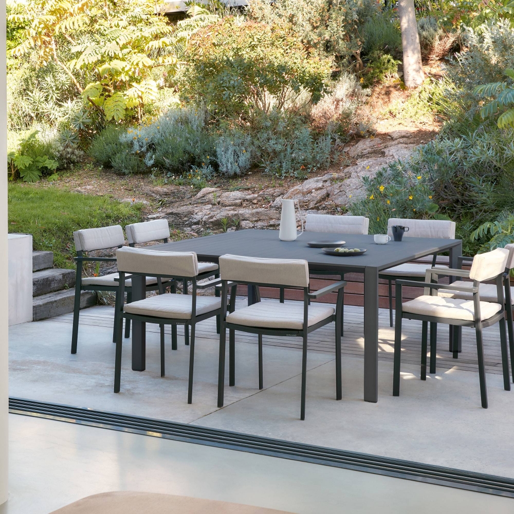 Diphano Metris dining table 160x160 cm