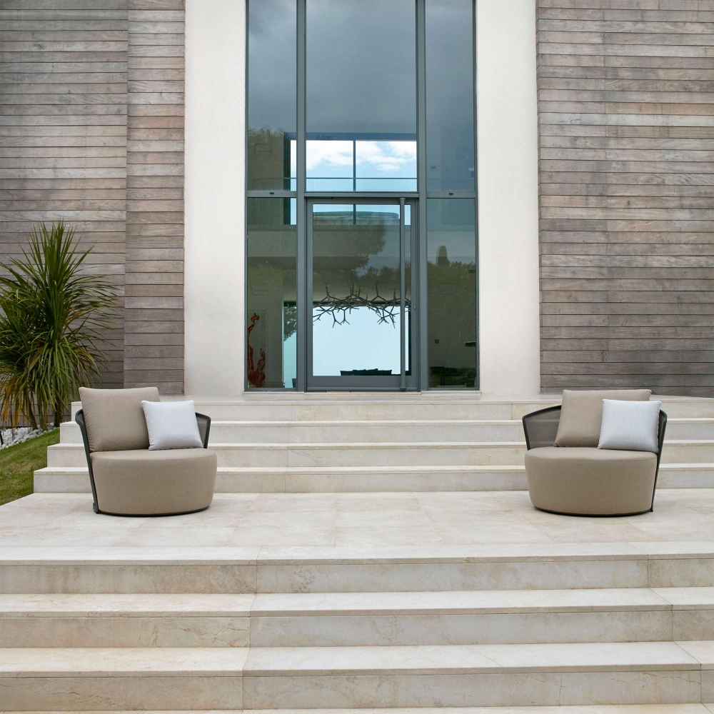 Diphano Cielo lounge chair with cushions