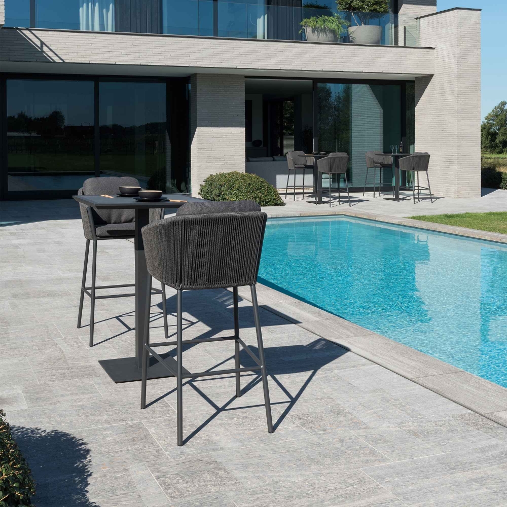 Diphano Selecta high bistro table 72x72 cm 108h cm