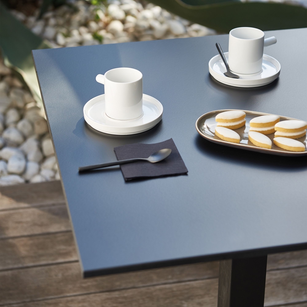 Diphano Alexa hig bistro table 75x70 h108