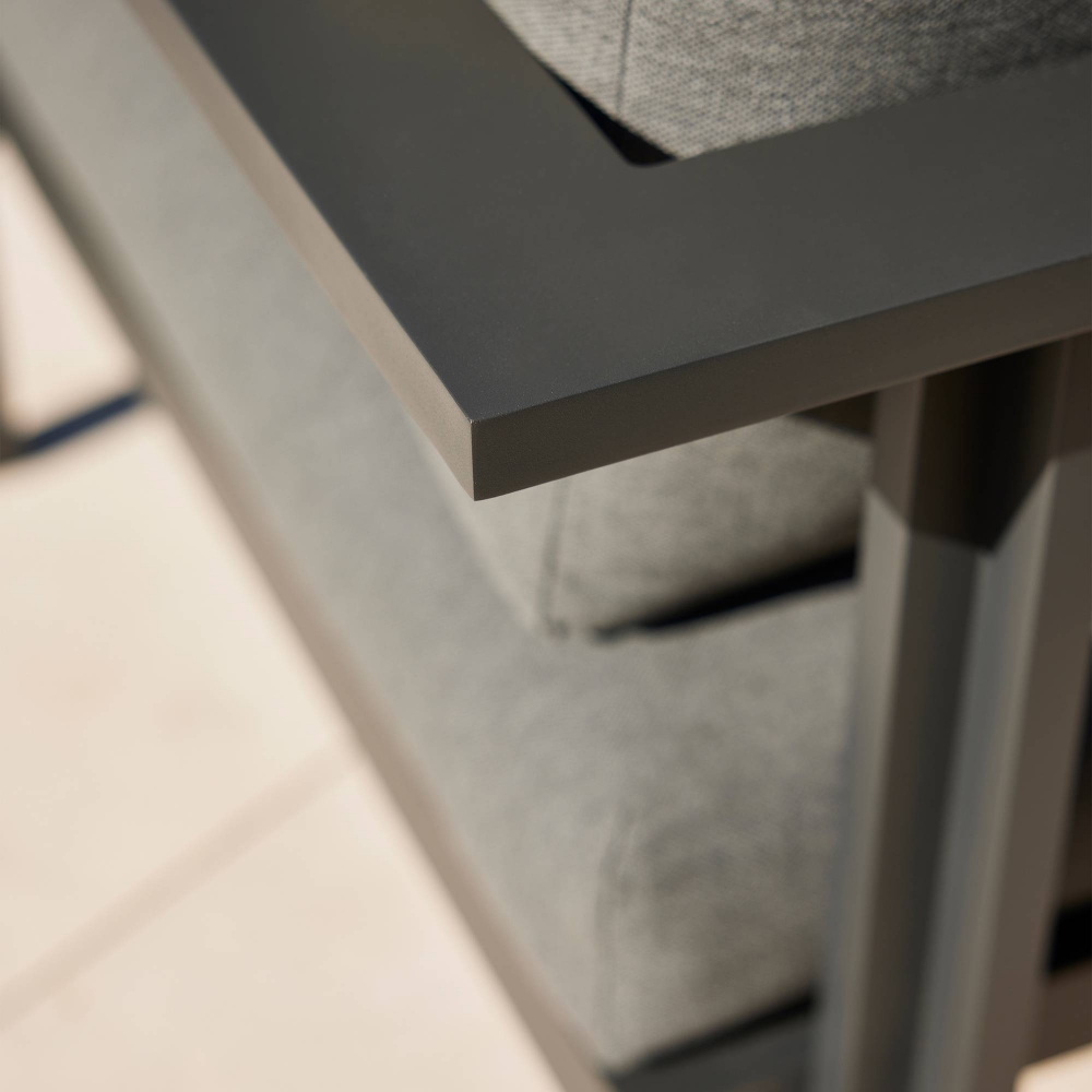 Diphano Poltrona con cuscini Cubic