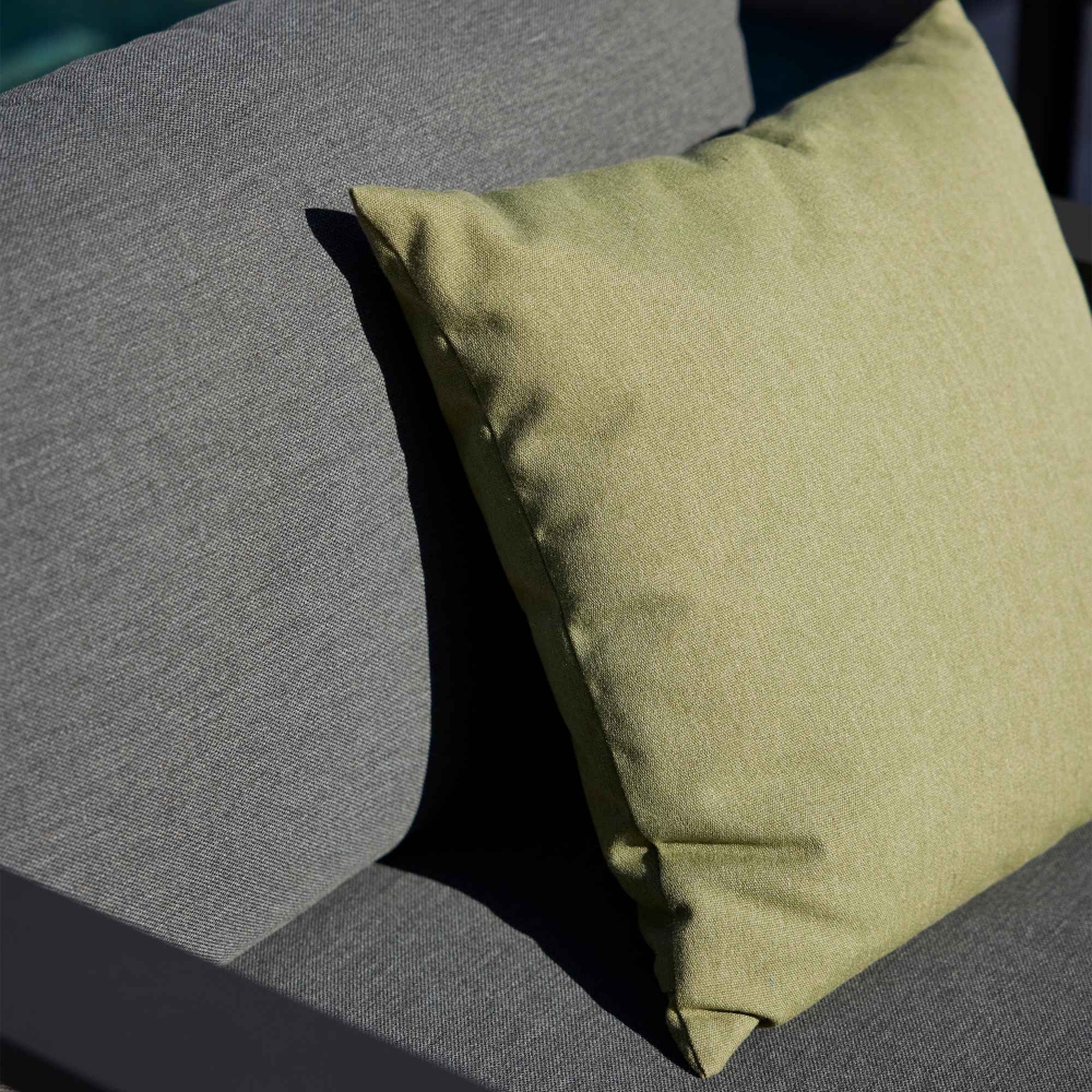 Diphano Poltrona con cuscini Cubic