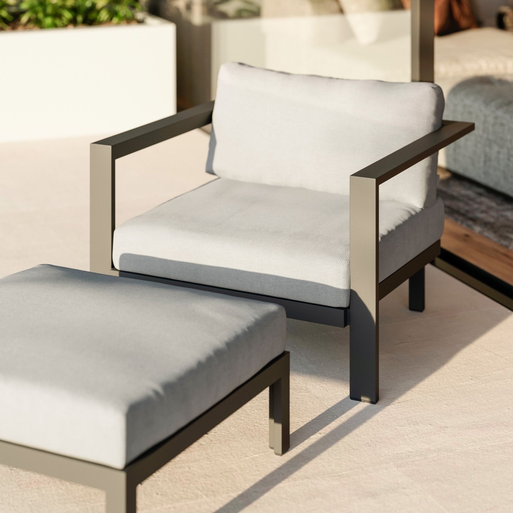 Diphano Cubic lounge chair with cushions