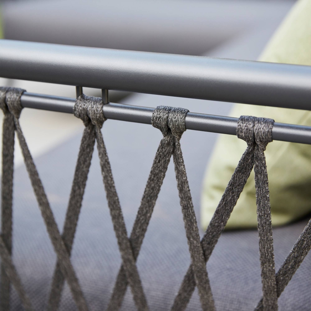 Diphano Diamond lounge chair with cushions