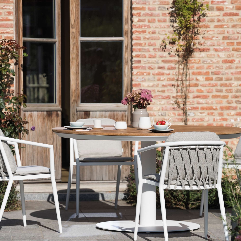 Diphano Diamond dining armchair