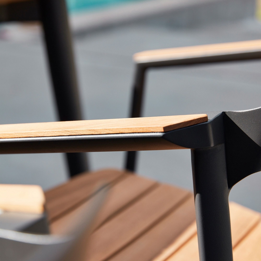 Diphano Icon dining armchair