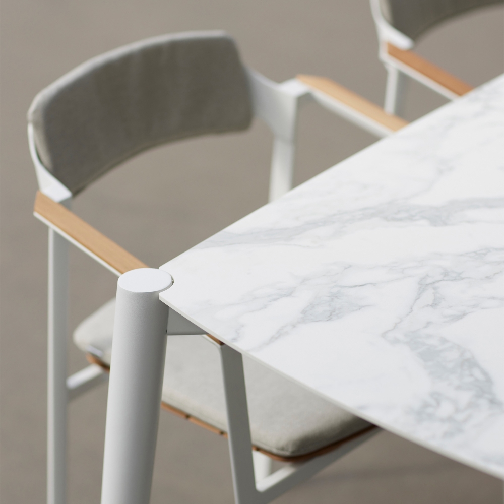 Diphano Icon dining armchair