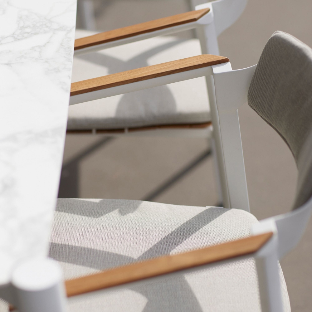 Diphano Icon dining armchair