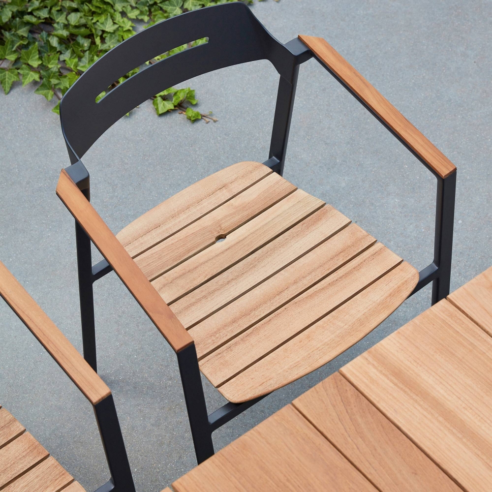 Diphano Icon dining armchair