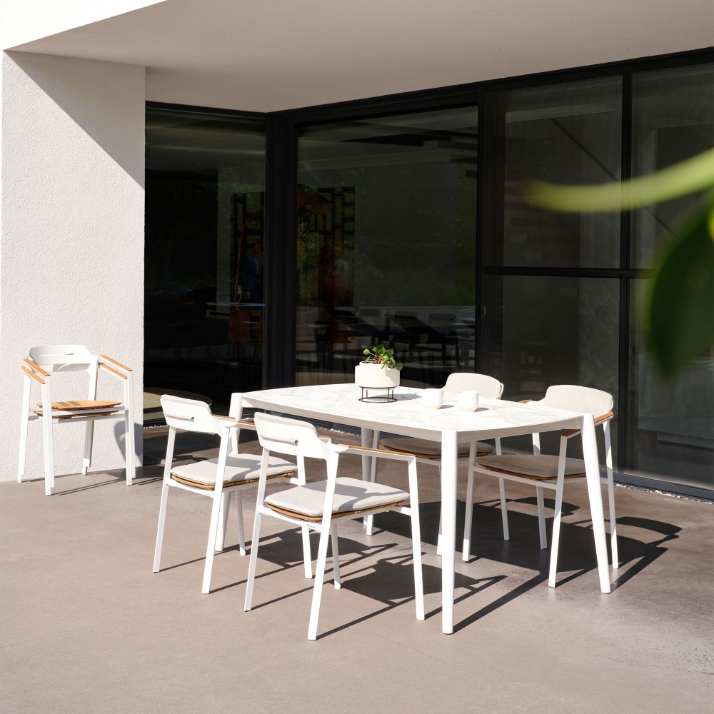 Diphano Icon dining table 164x95 cm 75h cm