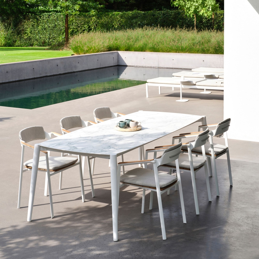 Diphano Icon dining table 226x104 cm 75h cm