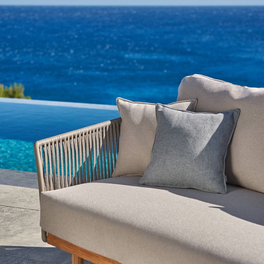 Diphano Newport 3 seater sofa with cushions