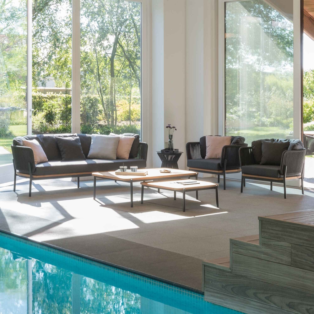 Diphano Omer lounge chair with cushions