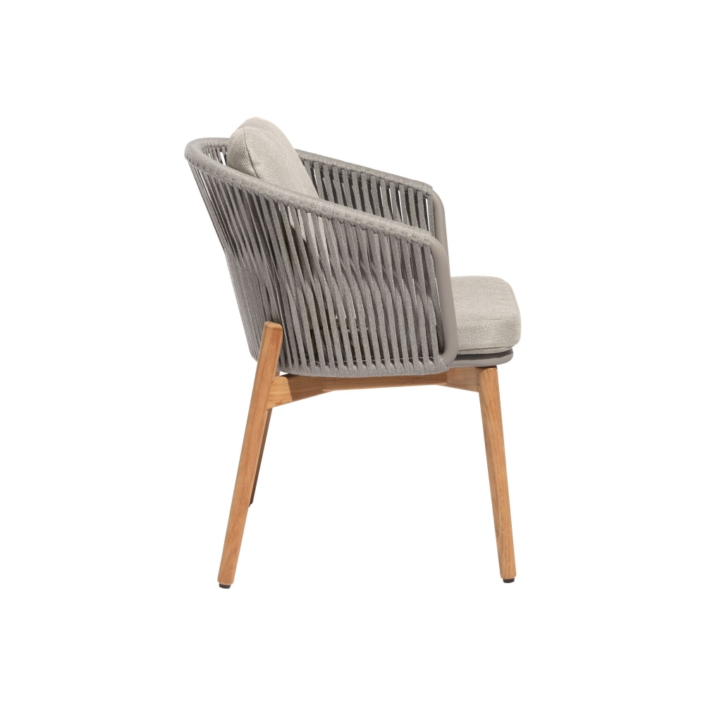 Diphano Newport dining armchair with cushions