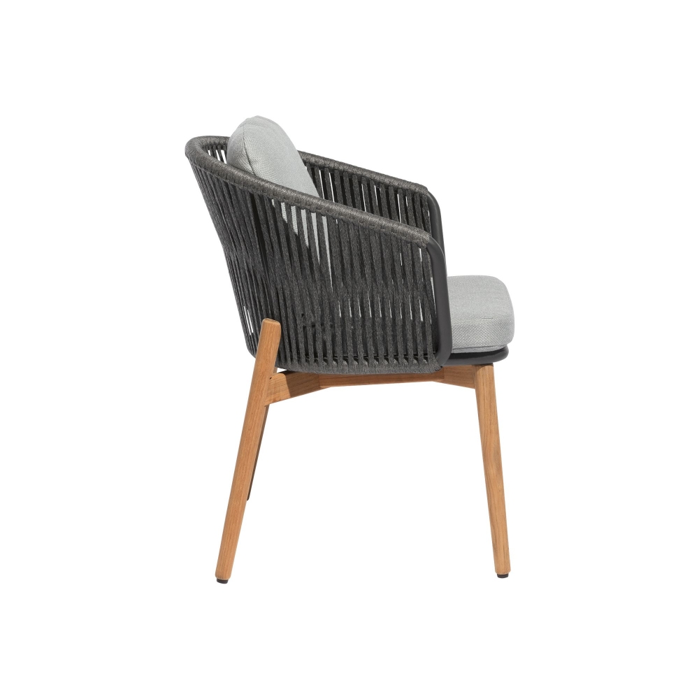 Diphano Newport dining armchair with cushions