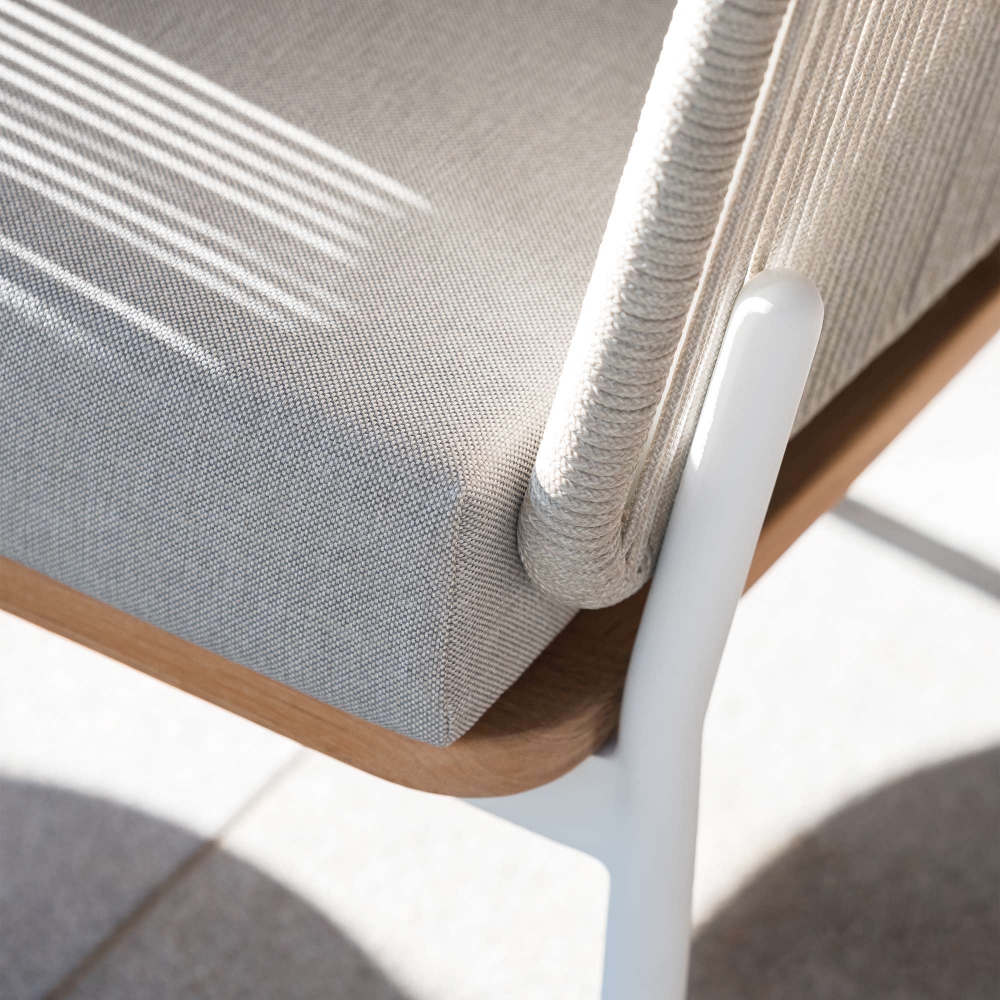 Diphano Omer dining armchair with cushions