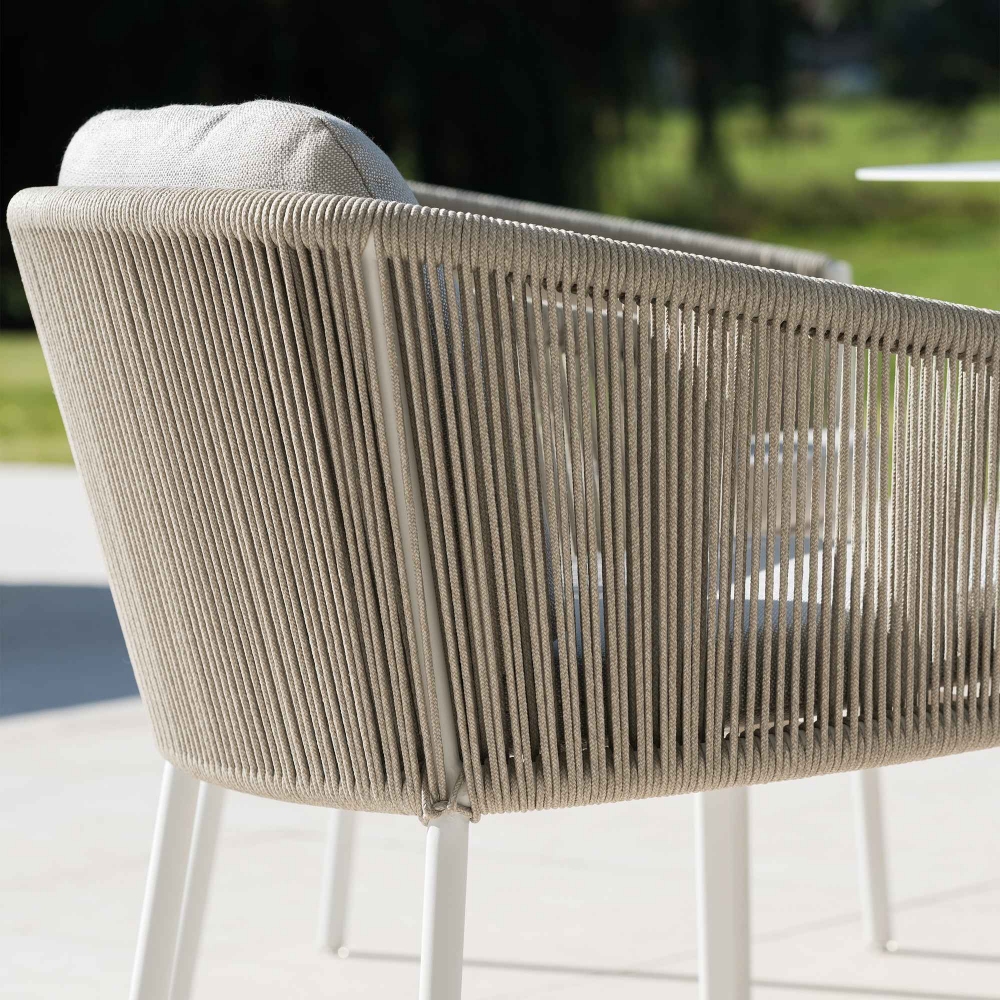 Diphano Omer dining armchair with cushions