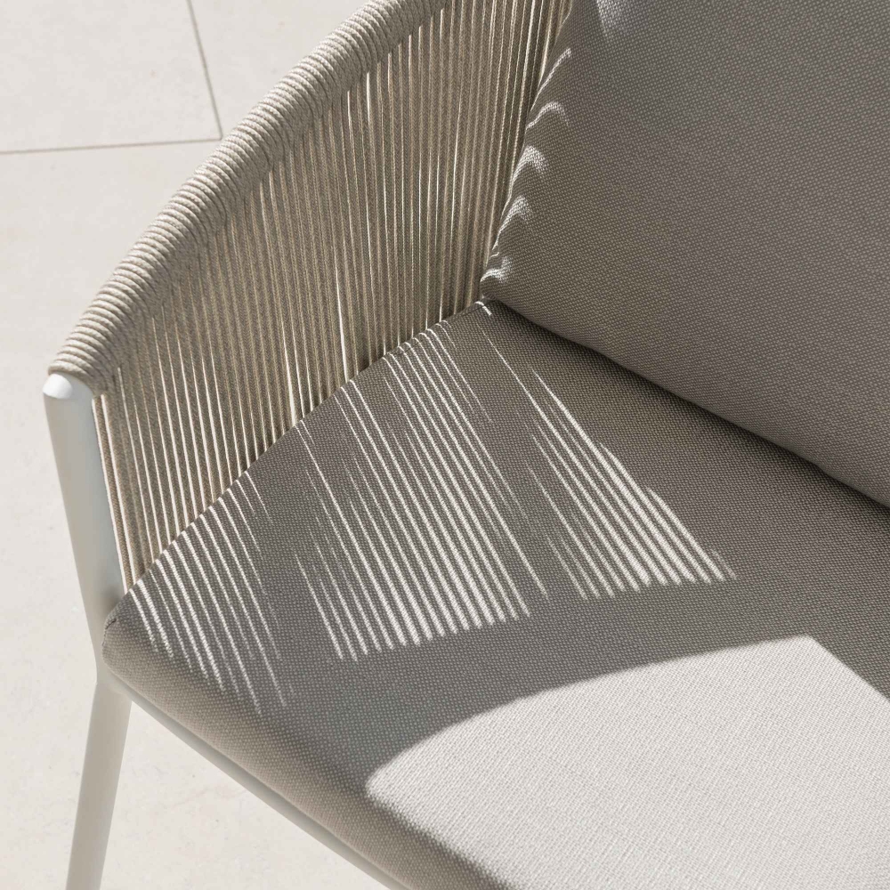 Diphano Omer dining armchair with cushions