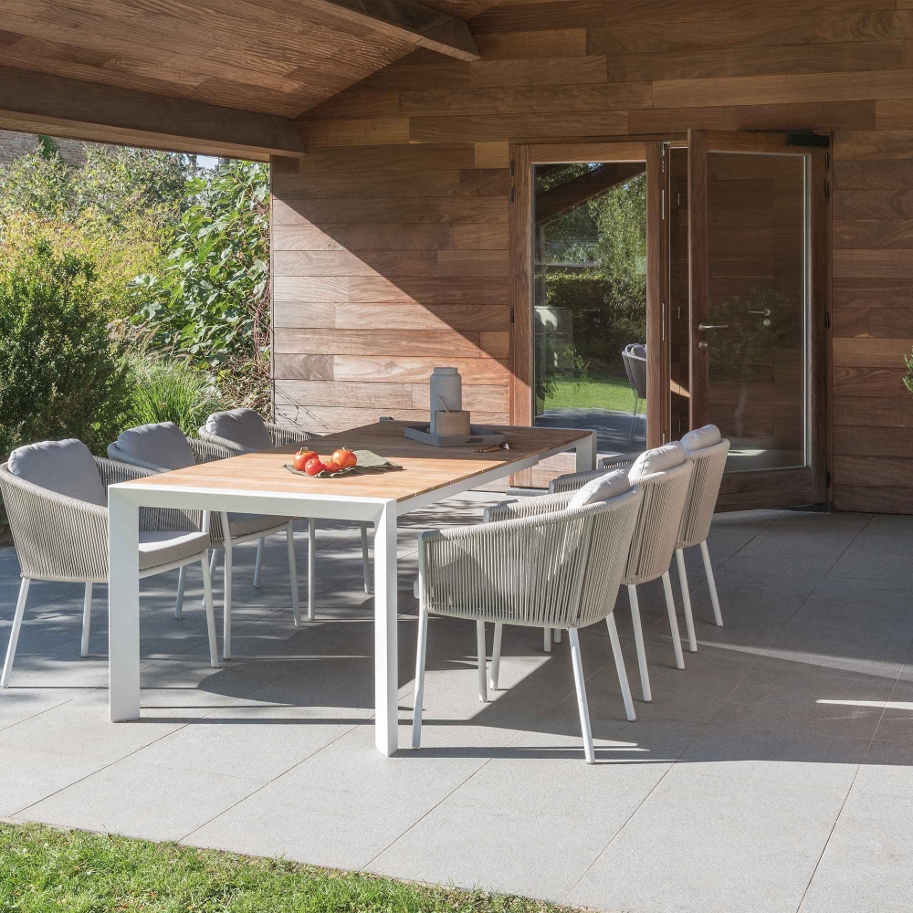 Diphano Omer dining armchair with cushions