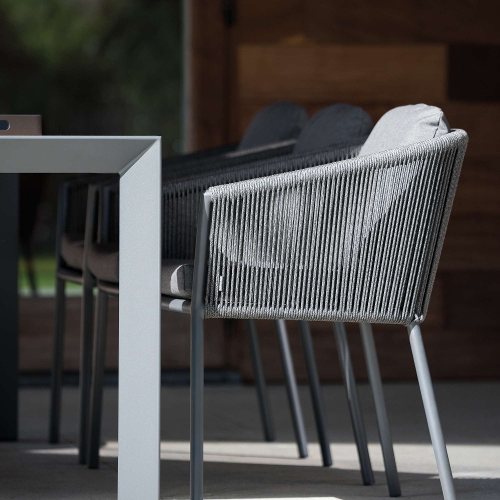 Diphano Omer dining armchair with cushions