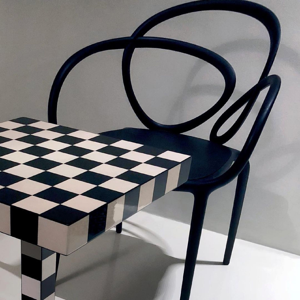 Sedia loop with cushion indoor