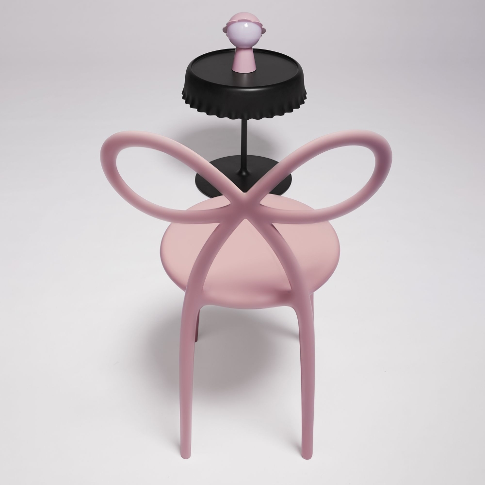 Scopri 2 Sedie Ribbon e tutta la collezione di Qeeboo su newpop il più innovativo e-commerce di Home Design.