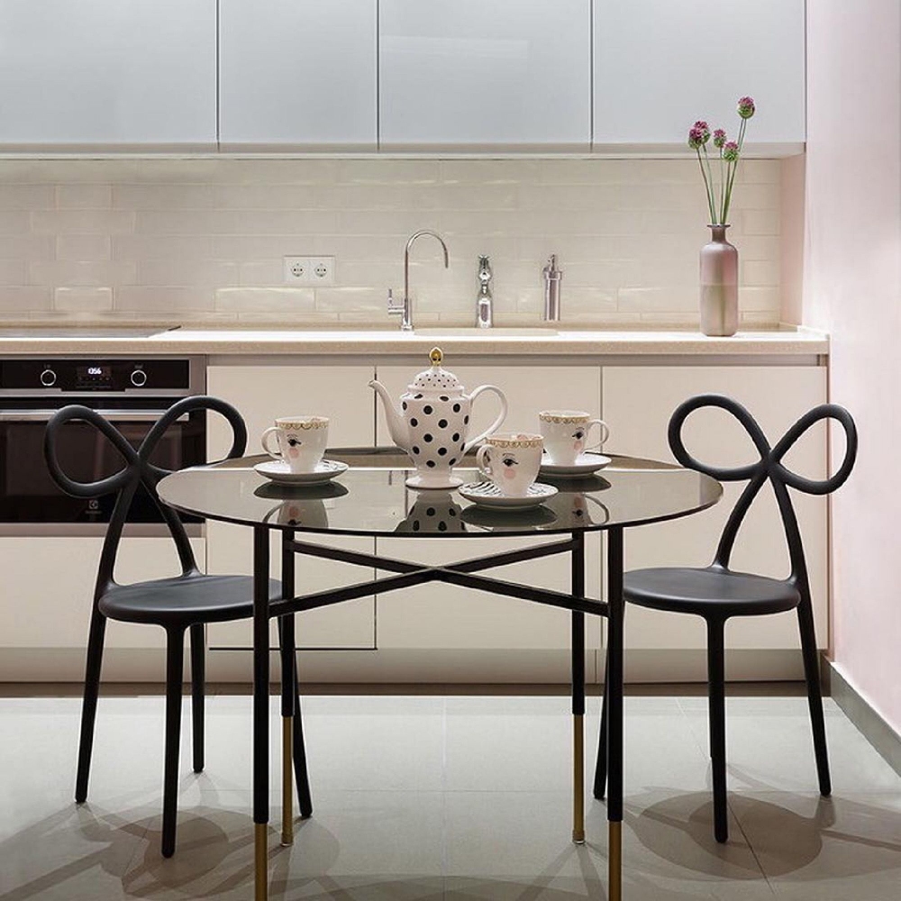 Scopri 2 Sedie Ribbon e tutta la collezione di Qeeboo su newpop il più innovativo e-commerce di Home Design.