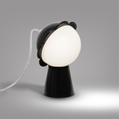 Qeeboo Daisy table lamp 2