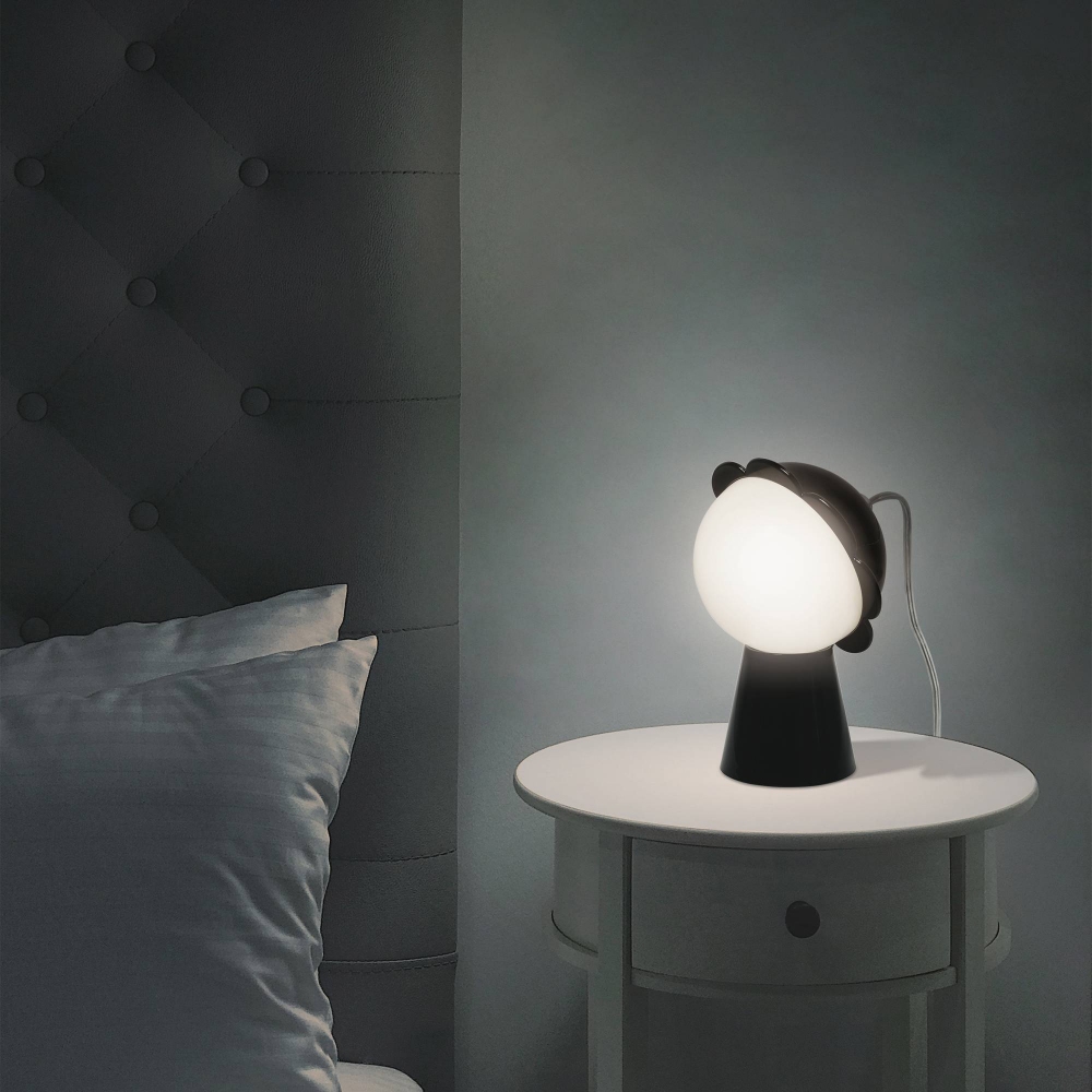 Scopri Lampada Da Tavolo Daisy e tutta la collezione di Qeeboo su newpop il più innovativo e-commerce di Home Design.