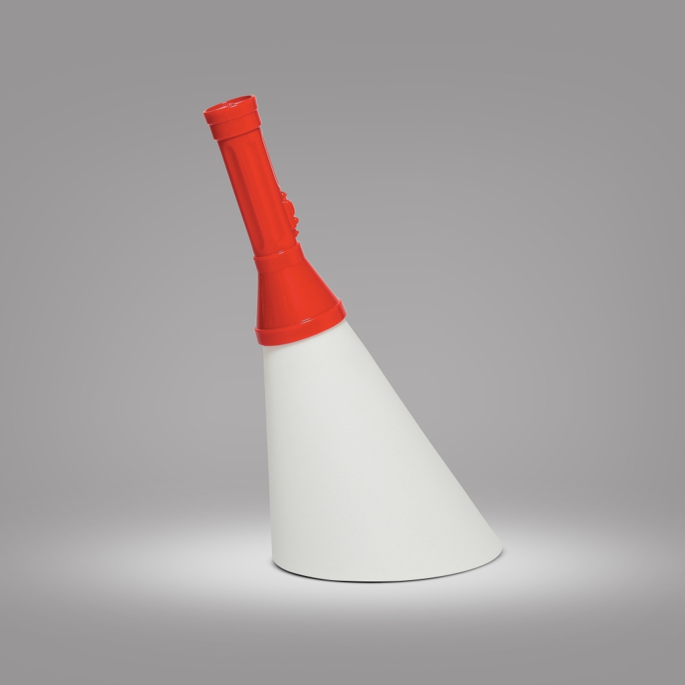 Scopri lampada da tavolo Flash e tutta la collezione di Qeeboo su newpop il più innovativo e-commerce di Home Design.