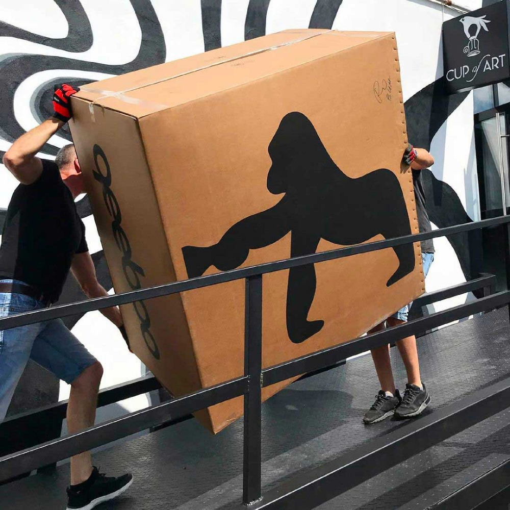 Scopri Lampada da terra Kong e tutta la collezione di Qeeboo su newpop il più innovativo e-commerce di Home Design.