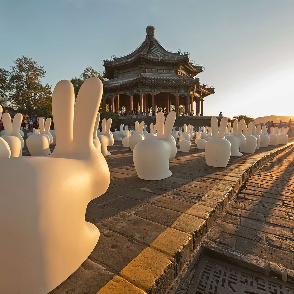 Scopri Lampada Da Esterni Rabbit e tutta la collezione di Qeeboo su newpop il più innovativo e-commerce di Home Design.