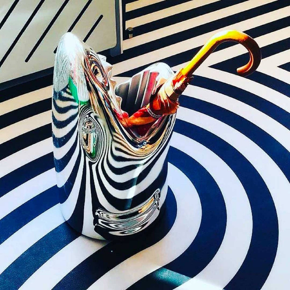 Scopri Portaombrelli Killer Metalfinishing e tutta la collezione di Qeeboo su newpop il più innovativo e-commerce di Home Design