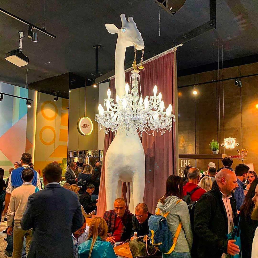 Qeeboo Giraffe in love XL indoor floor lamp