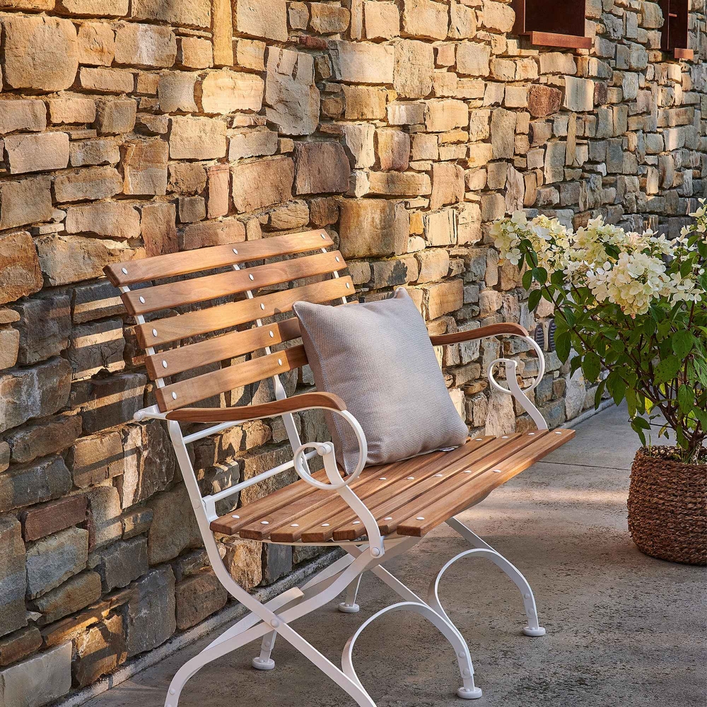 Weishäupl Classic outdoor armchair
