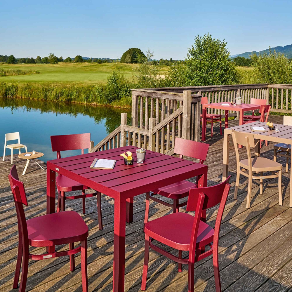 Weishäupl Flow outdoor square table 90x90x74h cm