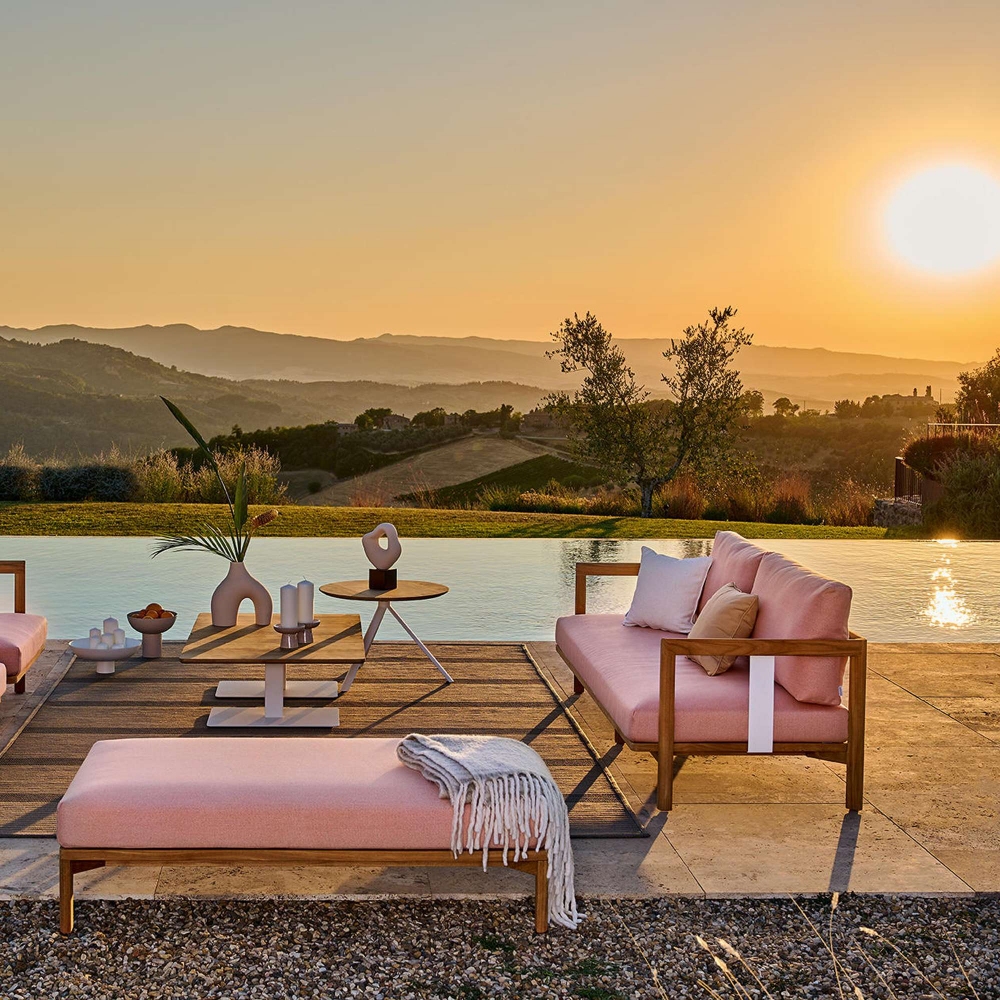 Weishäupl New Hampton outdoor bench with armrests