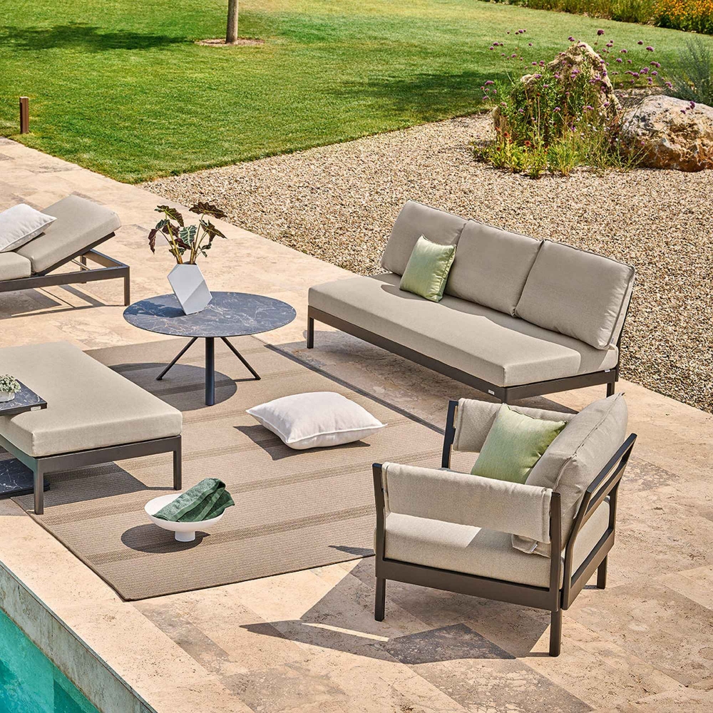 Weishäupl Minu outdoor armchair