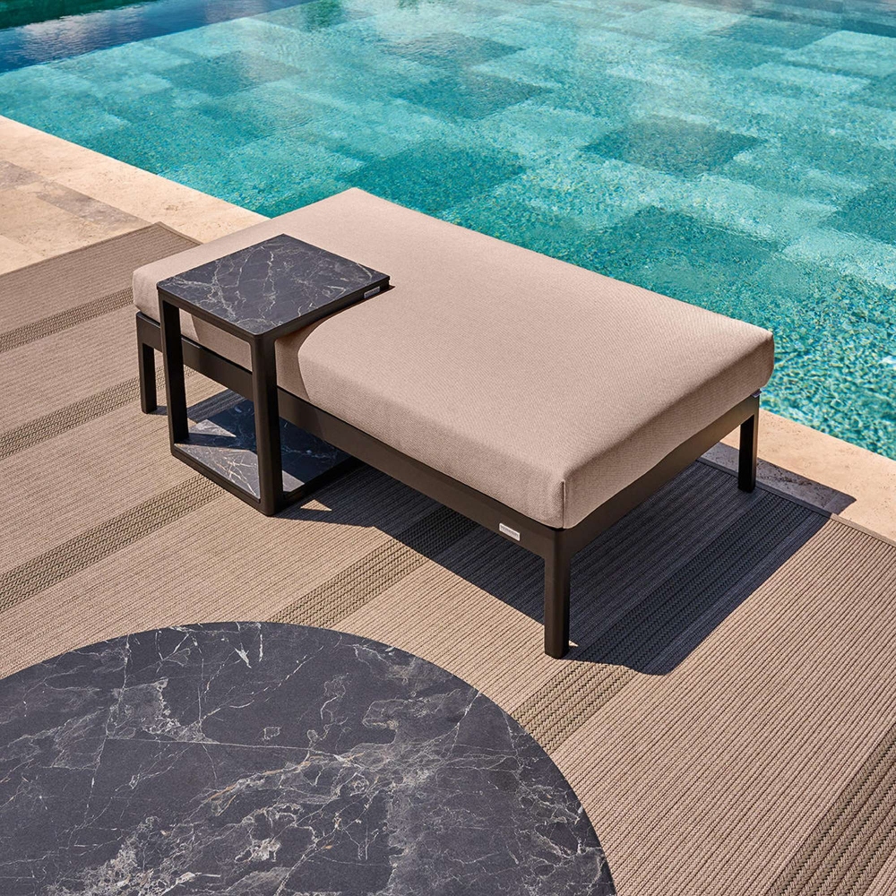 Weishäupl Minu outdoor side table 40x40x46h cm